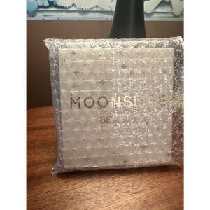 Moonslice  Beauty  blush palette - BNIP